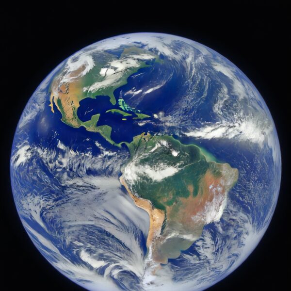 Cratera de gás Darvaza conhecida como Porta do Inferno no Turcomenistão.